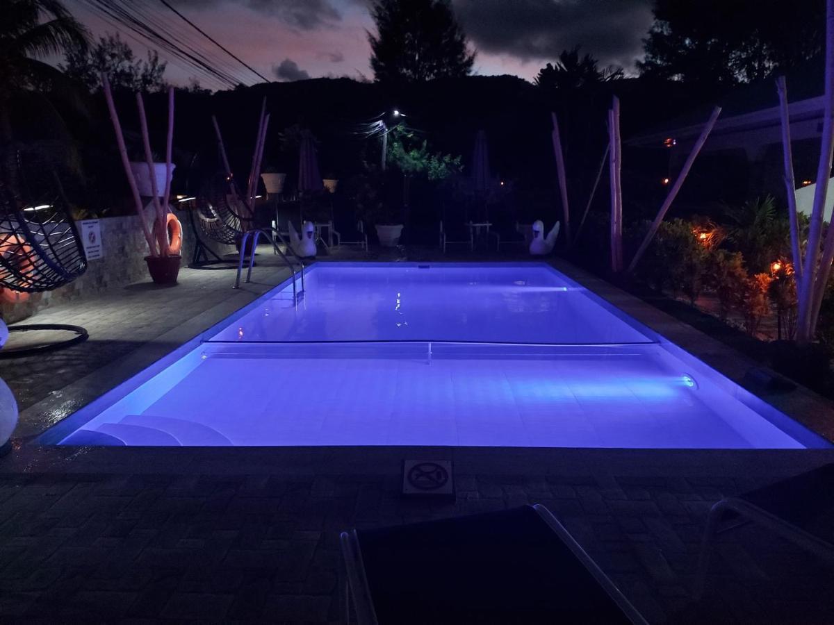 Leo'S Petit Villa Annex Praslin Exterior photo