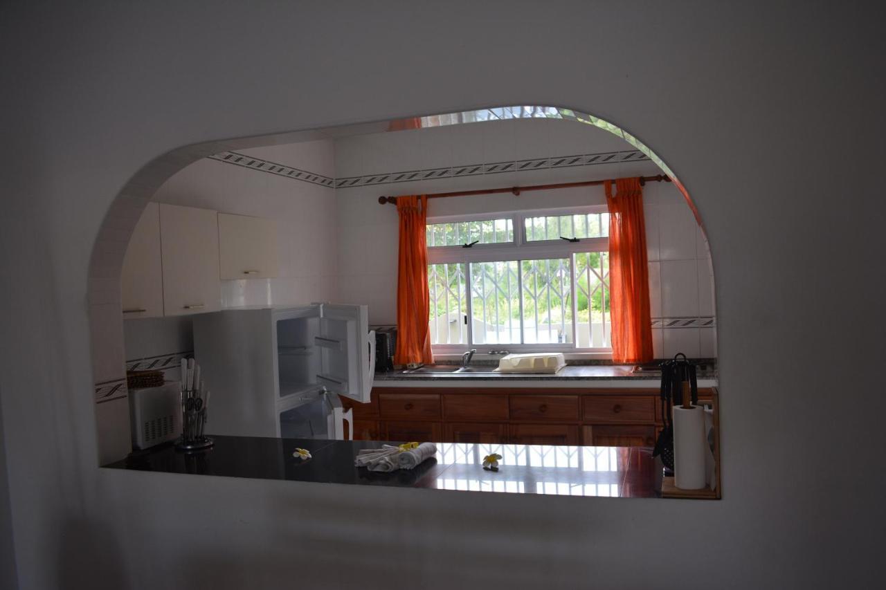 Leo'S Petit Villa Annex Praslin Exterior photo
